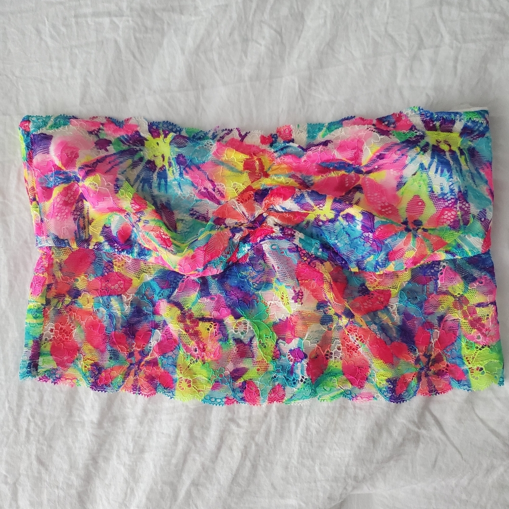 PINK Floral and Lace Bandeu